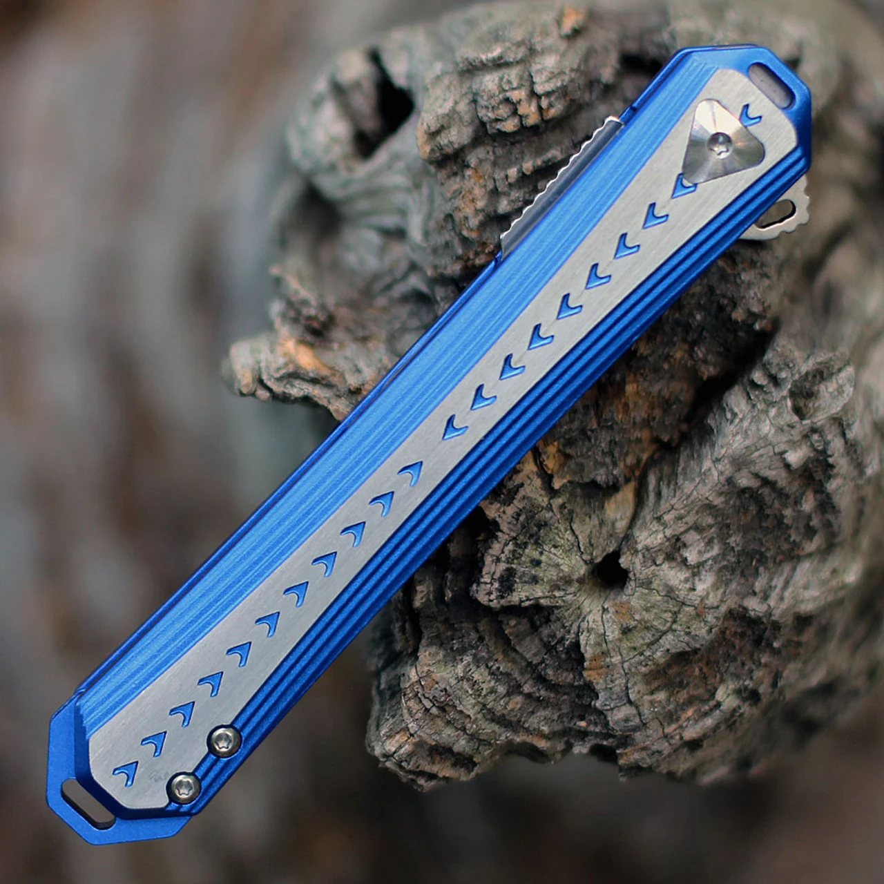 CRKT Stickler Assist Folder - Blue /Gray (3.38" 12C27 Satin) 6710 4 CRKT Stickler Assist Folder - Blue /Gray (3.38" 12C27 Satin) 6710 - Image 4